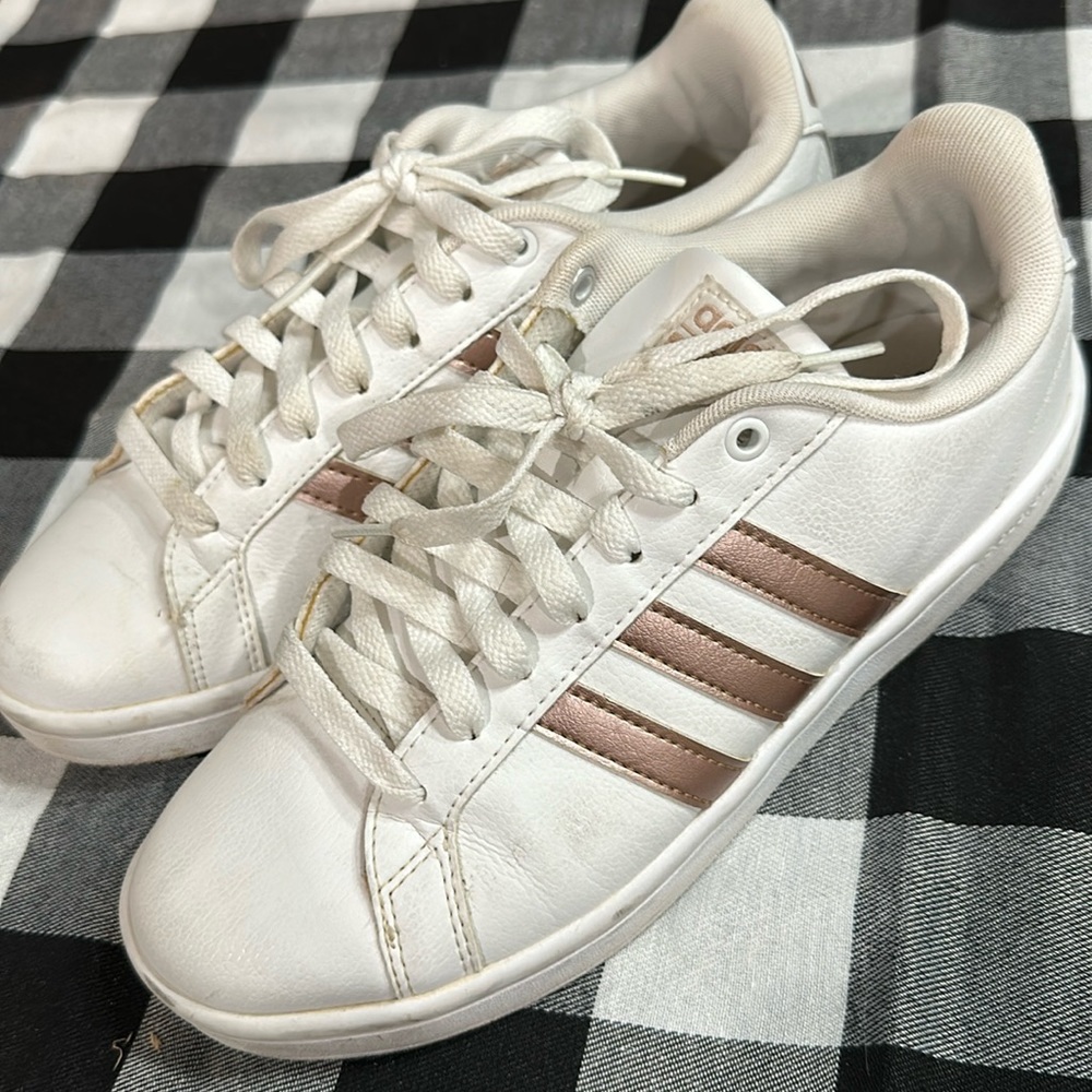 Adidas Women’s Grand Court 2.0, Rose gold, Size 8